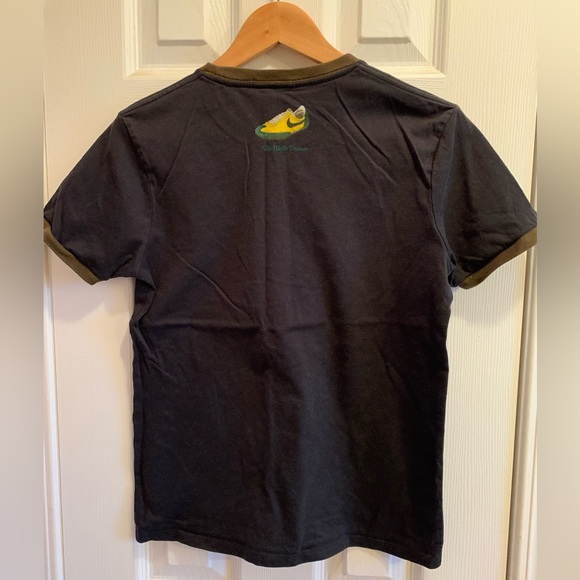 Nike | Men’s Nike Waffle Trainer Logo Tee - Picture 3 of 4